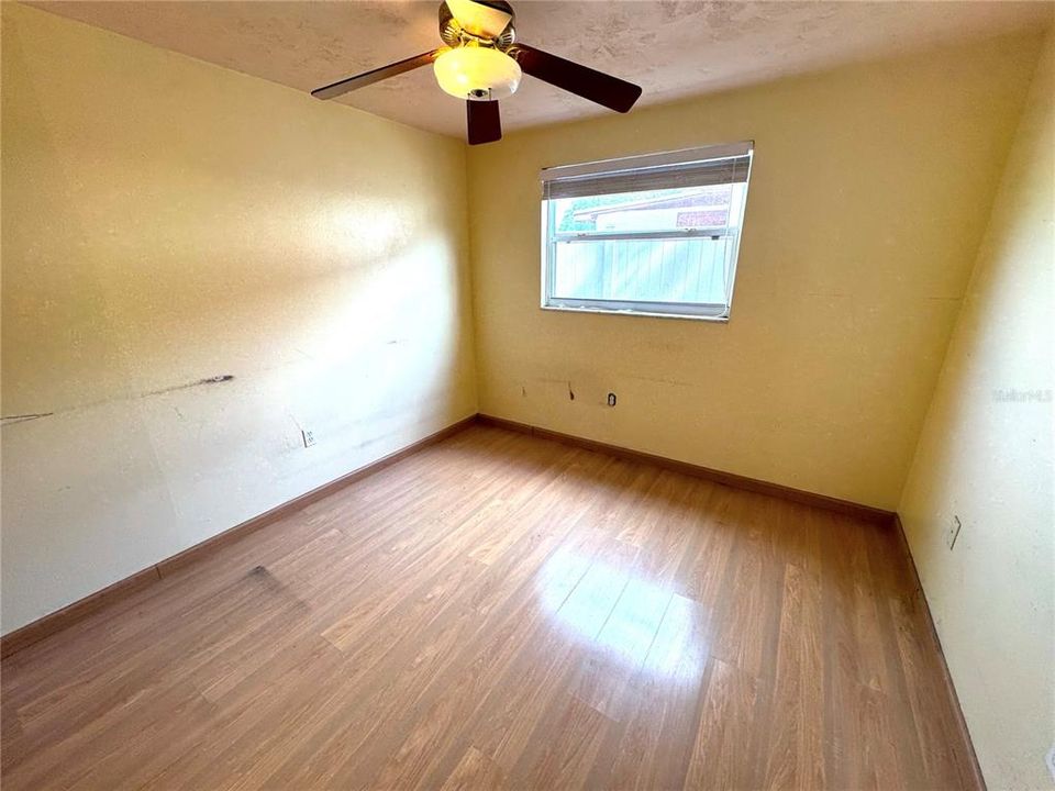 En Venta: $265,000 (4 camas, 2 baños, 1660 Pies cuadrados)