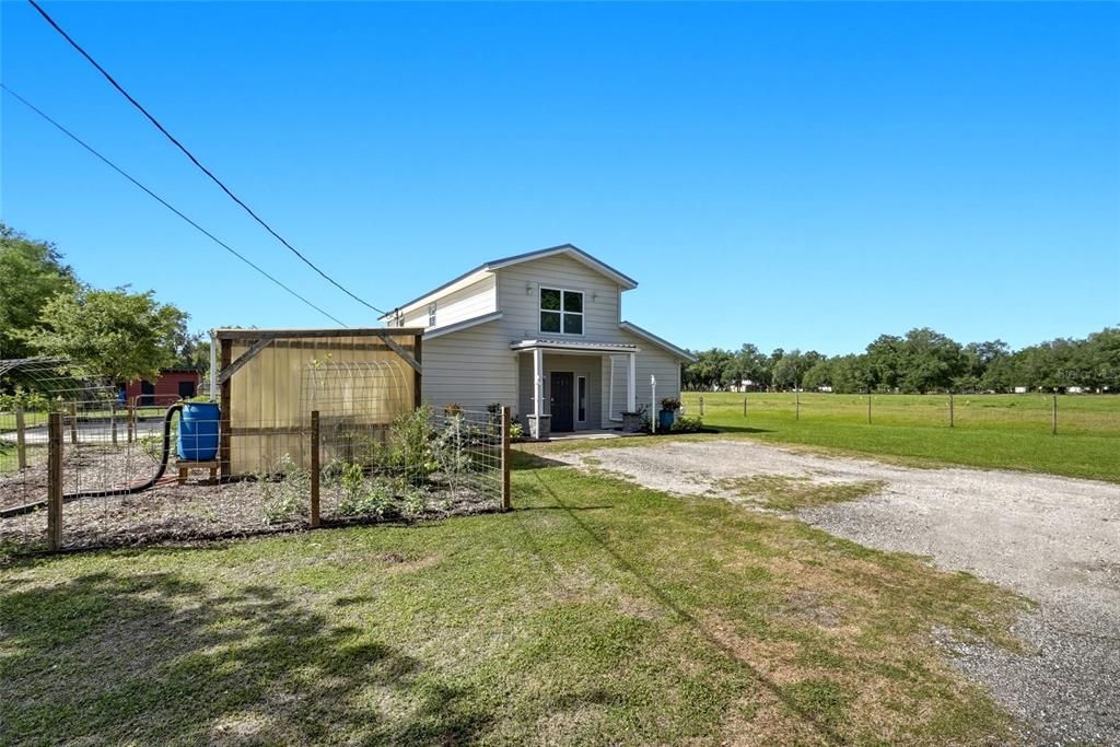 На продажу: $894,000 (4 спален, 2 ванн, 2576 Квадратных фут)
