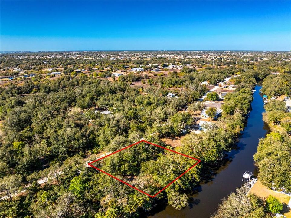 En Venta: $99,500 (0.41 acres)