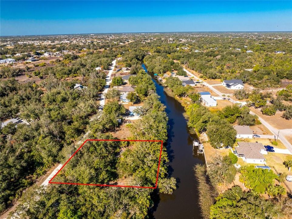 En Venta: $99,500 (0.41 acres)