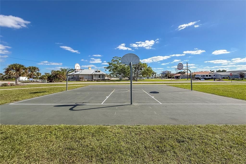 En Venta: $99,500 (0.41 acres)