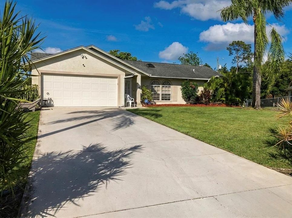 En Venta: $304,990 (3 camas, 2 baños, 1427 Pies cuadrados)