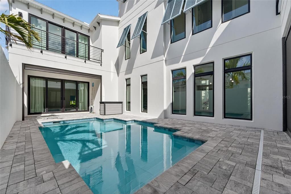 En Venta: $1,520,000 (5 camas, 6 baños, 4178 Pies cuadrados)