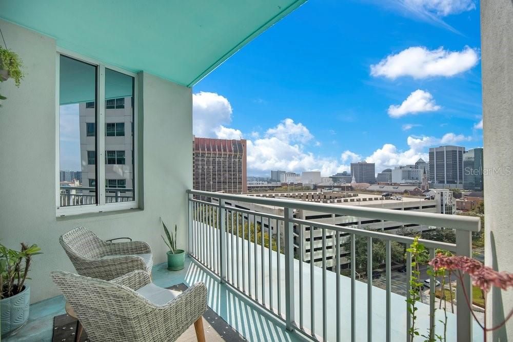 En Venta: $425,000 (2 camas, 2 baños, 1150 Pies cuadrados)