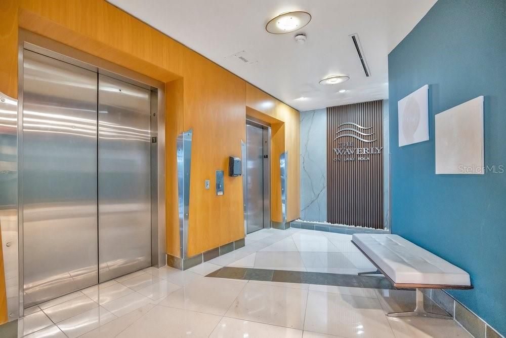 En Venta: $425,000 (2 camas, 2 baños, 1150 Pies cuadrados)