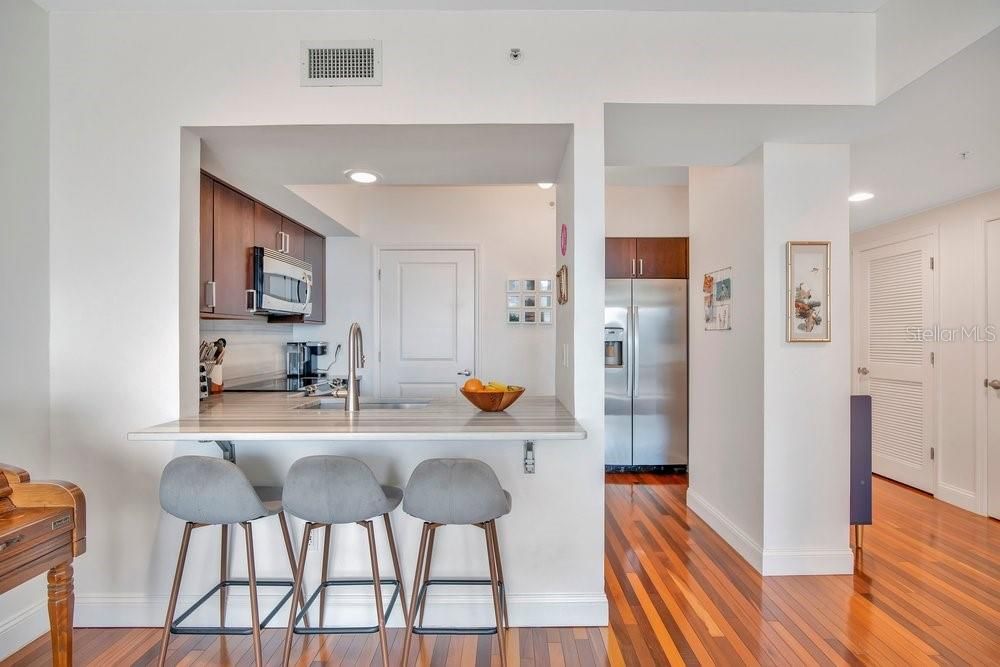 En Venta: $425,000 (2 camas, 2 baños, 1150 Pies cuadrados)