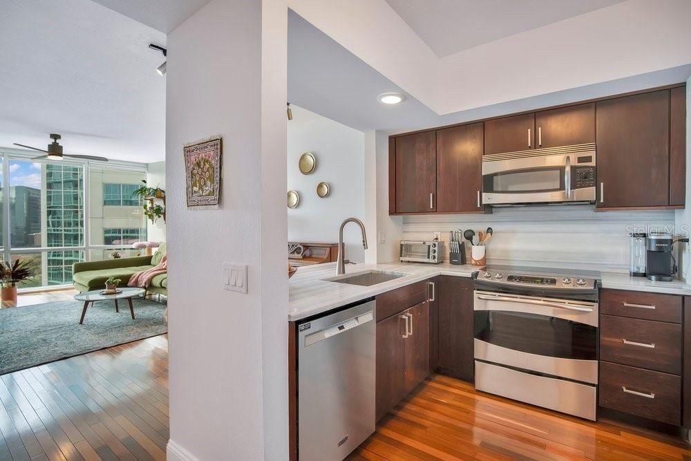 En Venta: $425,000 (2 camas, 2 baños, 1150 Pies cuadrados)