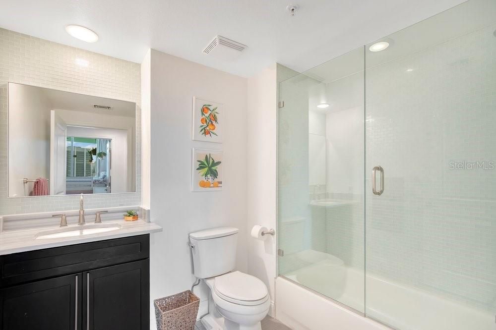 En Venta: $425,000 (2 camas, 2 baños, 1150 Pies cuadrados)