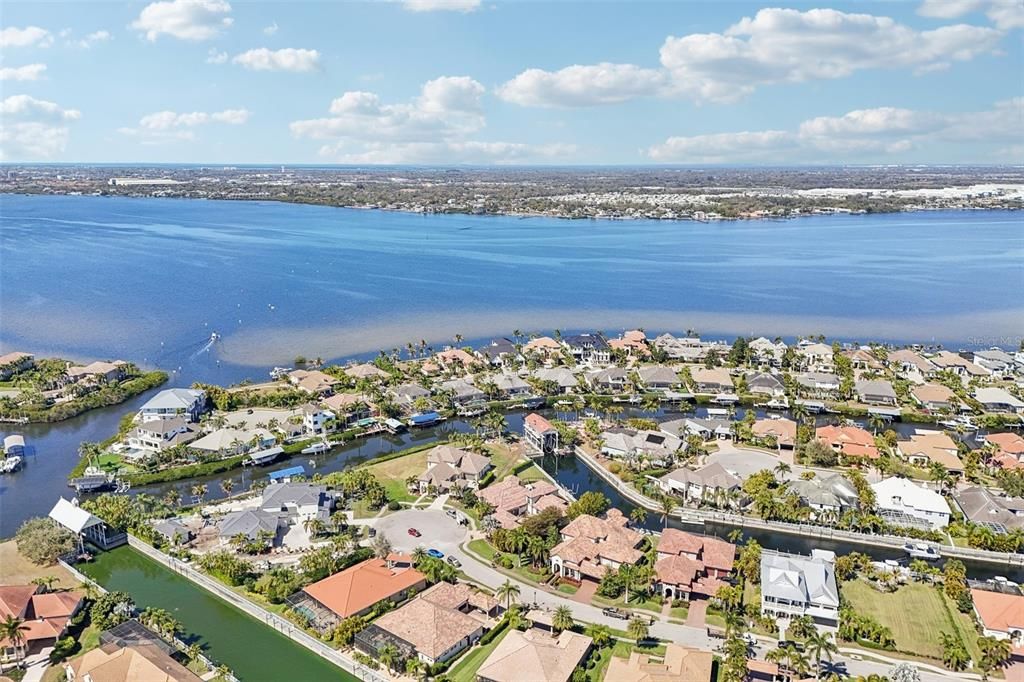 En Venta: $1,500,000 (3 camas, 3 baños, 3574 Pies cuadrados)