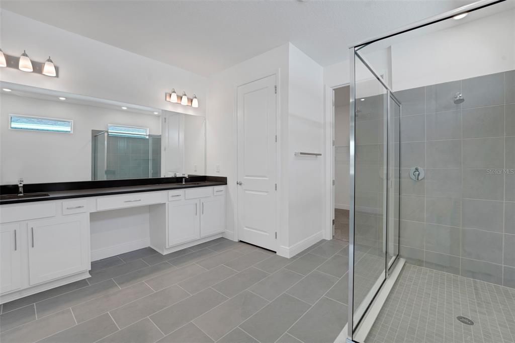 Activo con contrato: $614,990 (4 camas, 4 baños, 3099 Pies cuadrados)