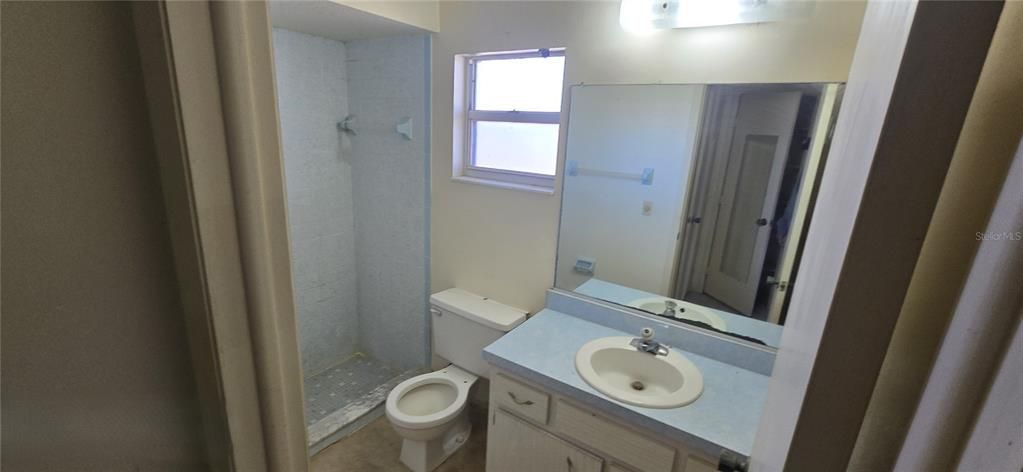 For Sale: $170,000 (2 beds, 2 baths, 1160 Square Feet)