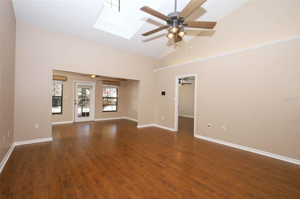 En Renta: $1,995 (2 camas, 2 baños, 1539 Pies cuadrados)