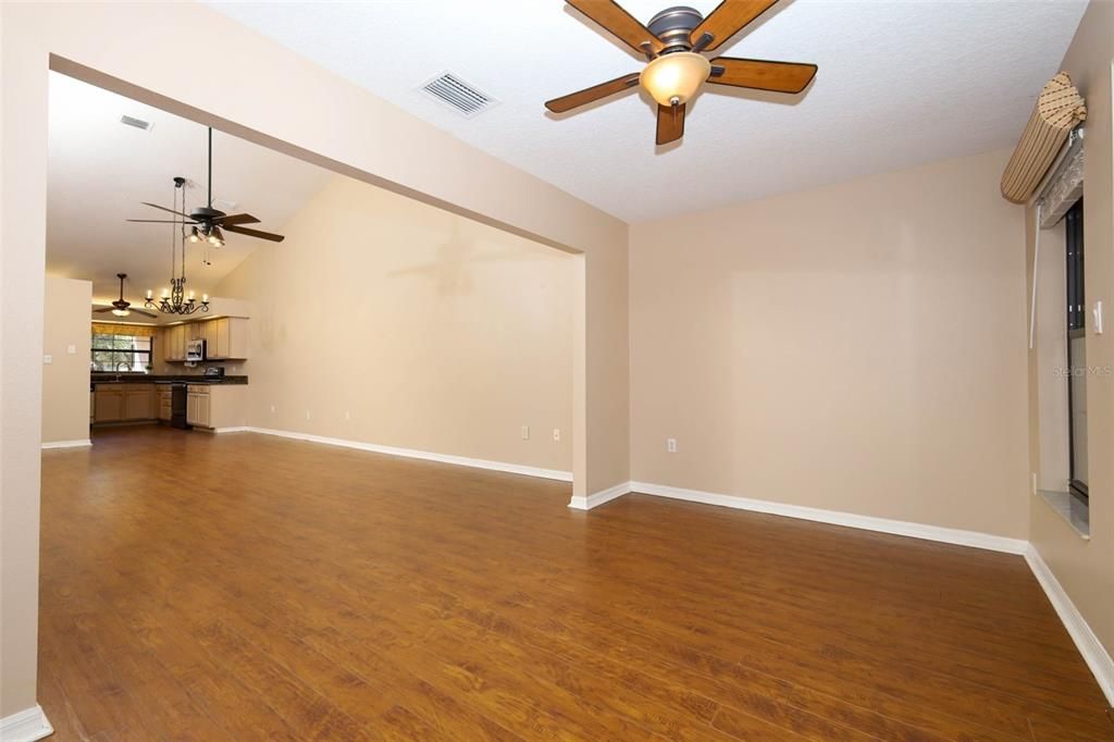 En Renta: $1,995 (2 camas, 2 baños, 1539 Pies cuadrados)