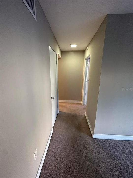 Active With Contract: $950 (1 beds, 1 baths, 650 Square Feet)