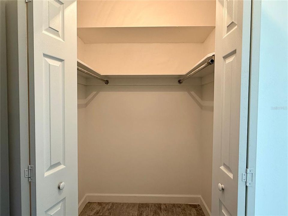 Active With Contract: $99,999 (1 beds, 1 baths, 760 Square Feet)