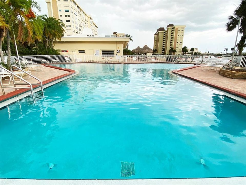Active With Contract: $99,999 (1 beds, 1 baths, 760 Square Feet)