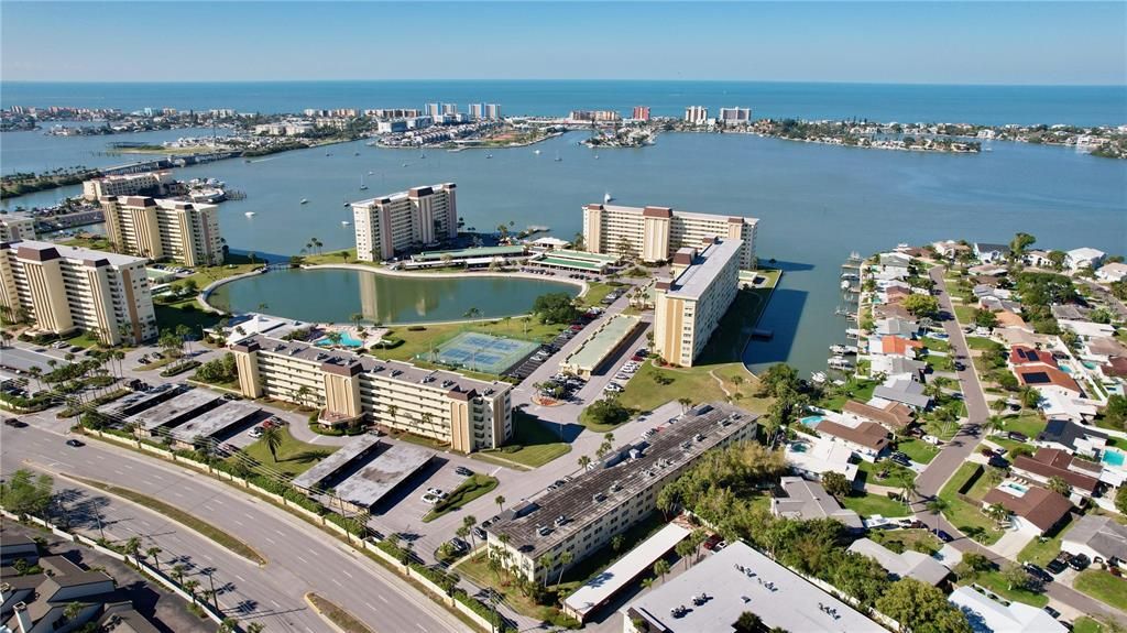 Active With Contract: $99,999 (1 beds, 1 baths, 760 Square Feet)