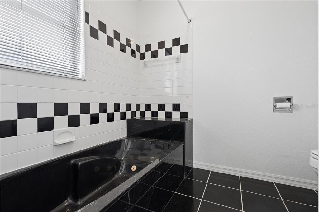 Active With Contract: $429,000 (3 beds, 2 baths, 1790 Square Feet)