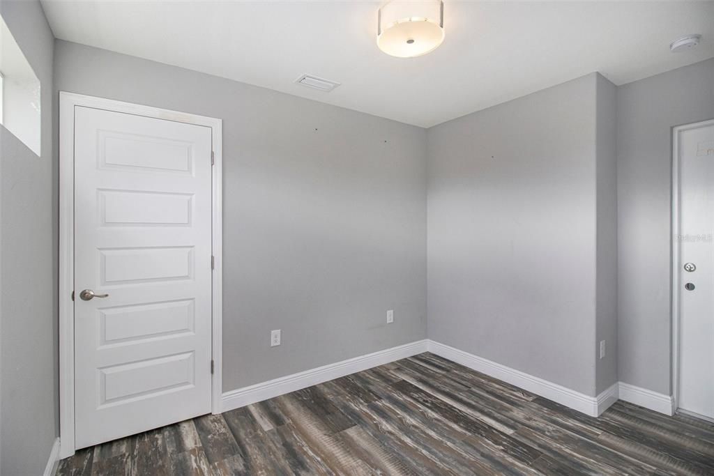 For Sale: $399,000 (5 beds, 4 baths, 2309 Square Feet)