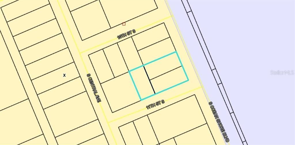 На продажу: $1,499,000 (0.37 acres)