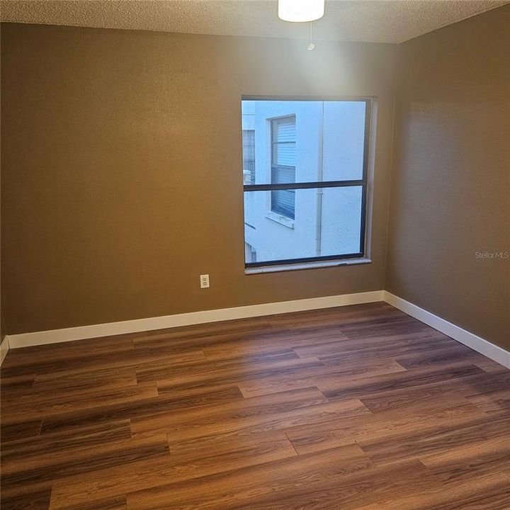На продажу: $142,000 (2 спален, 2 ванн, 1032 Квадратных фут)
