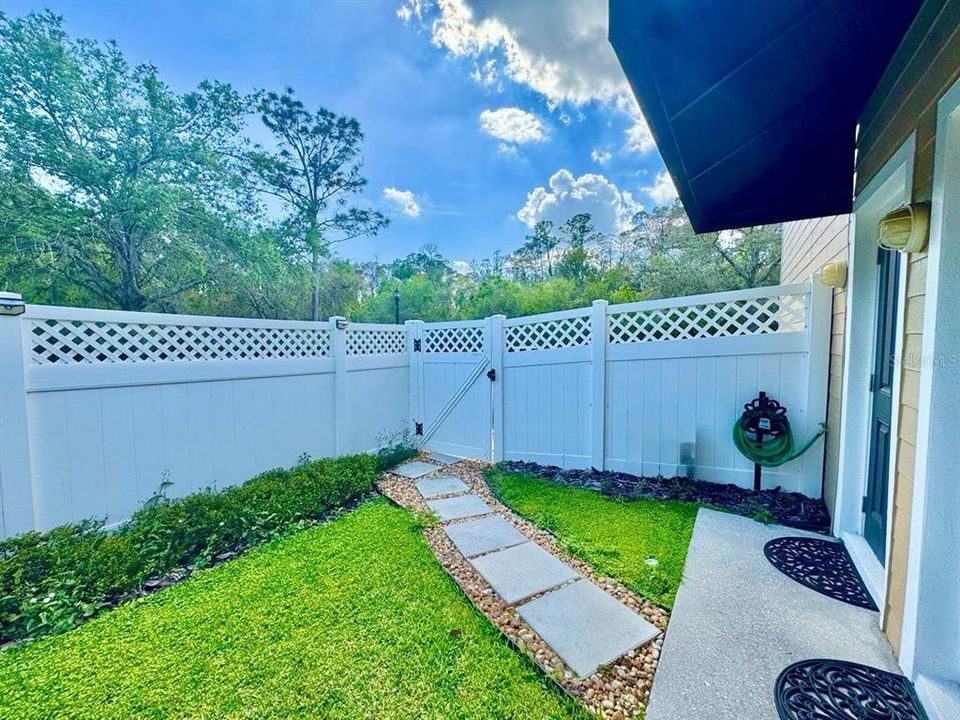 For Rent: $1,400 (0 beds, 1 baths, 400 Square Feet)