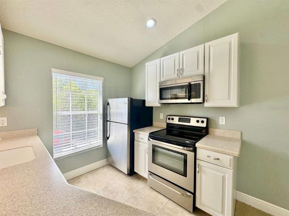 For Rent: $1,400 (0 beds, 1 baths, 400 Square Feet)
