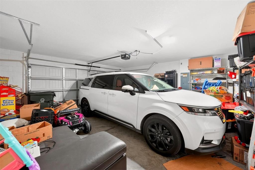 For Sale: $300,000 (4 beds, 2 baths, 1966 Square Feet)