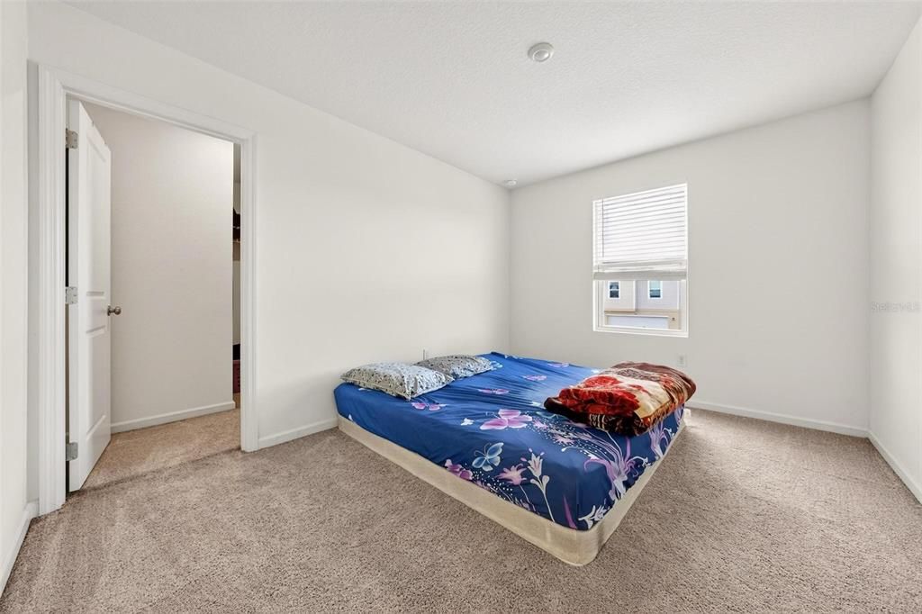 For Sale: $300,000 (4 beds, 2 baths, 1966 Square Feet)