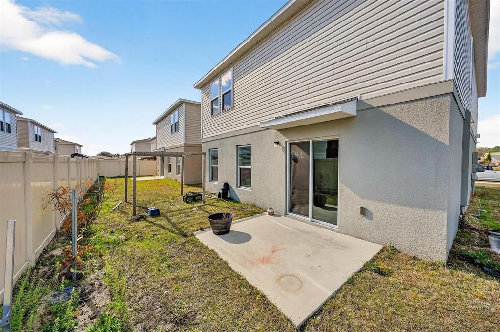 For Sale: $300,000 (4 beds, 2 baths, 1966 Square Feet)