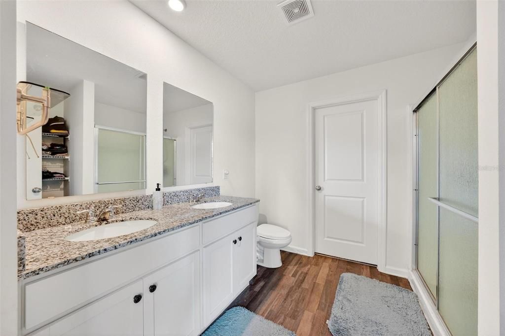 For Sale: $300,000 (4 beds, 2 baths, 1966 Square Feet)