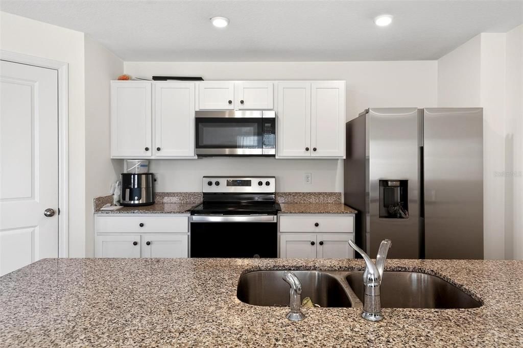 For Sale: $300,000 (4 beds, 2 baths, 1966 Square Feet)