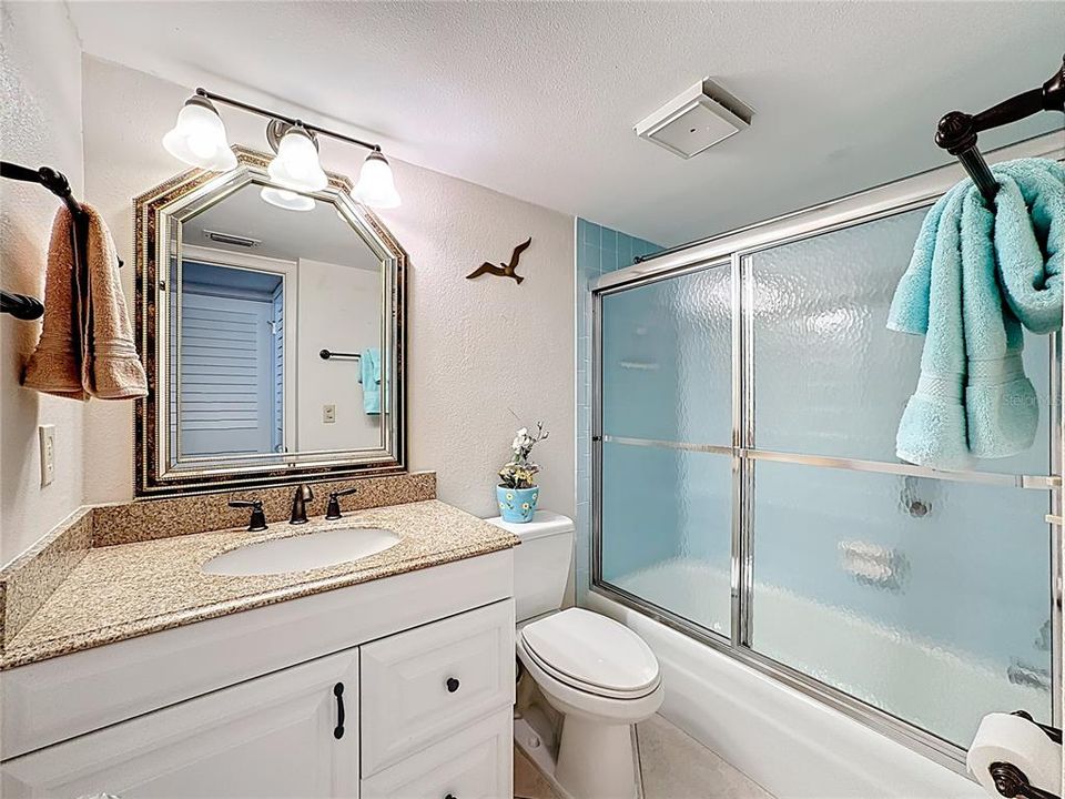 Active With Contract: $584,500 (2 beds, 2 baths, 1287 Square Feet)