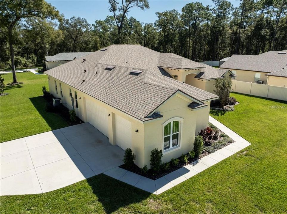 Active With Contract: $569,900 (3 beds, 3 baths, 2545 Square Feet)