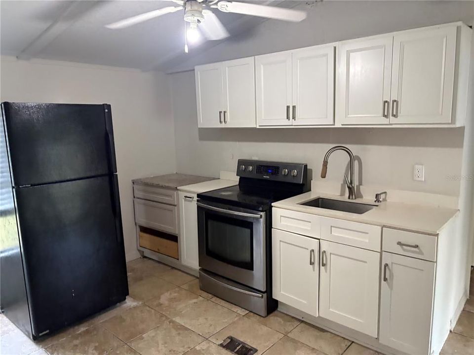 En Venta: $155,000 (2 camas, 2 baños, 924 Pies cuadrados)