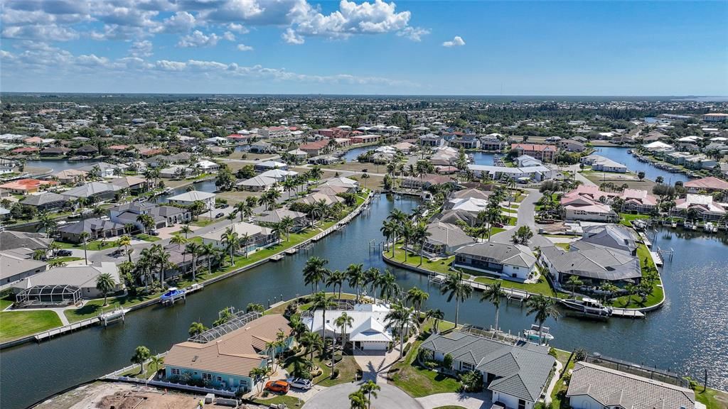 Activo con contrato: $849,900 (3 camas, 2 baños, 1986 Pies cuadrados)