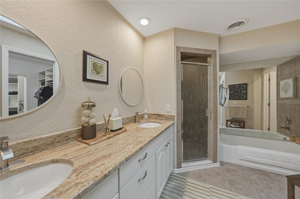 Activo con contrato: $849,900 (3 camas, 2 baños, 1986 Pies cuadrados)