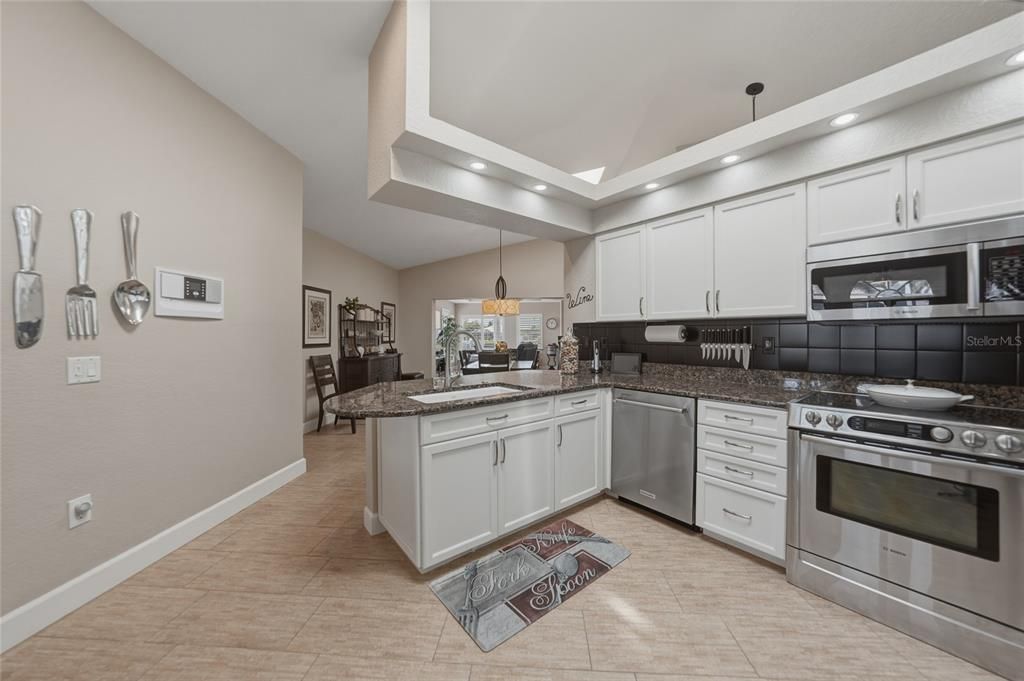 Activo con contrato: $849,900 (3 camas, 2 baños, 1986 Pies cuadrados)