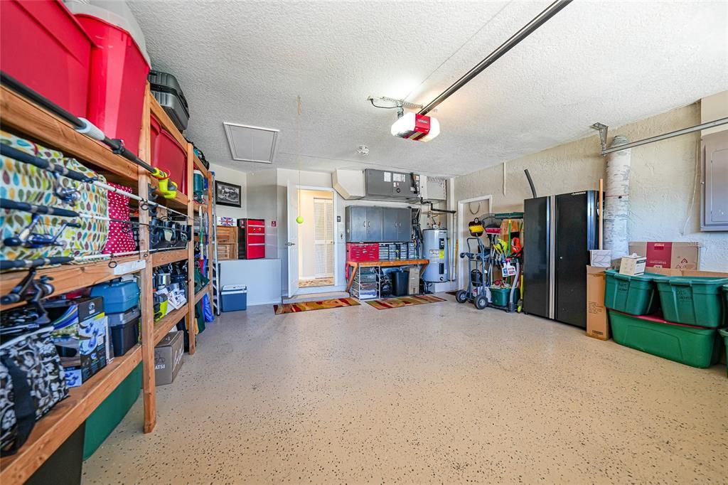 Activo con contrato: $849,900 (3 camas, 2 baños, 1986 Pies cuadrados)