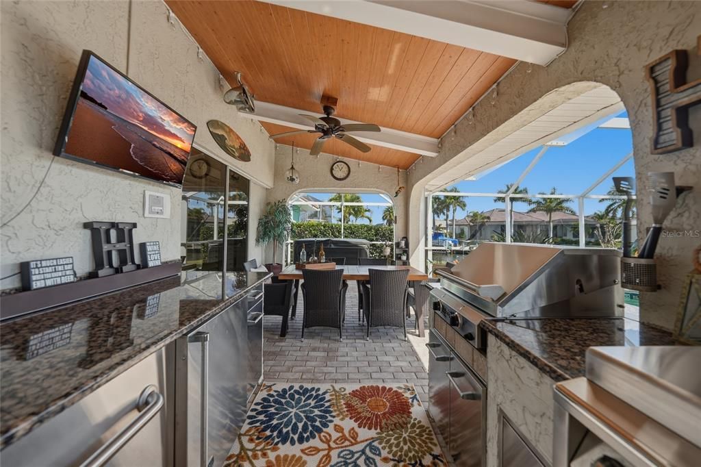 Activo con contrato: $849,900 (3 camas, 2 baños, 1986 Pies cuadrados)
