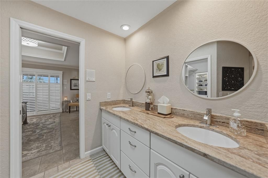 Activo con contrato: $849,900 (3 camas, 2 baños, 1986 Pies cuadrados)