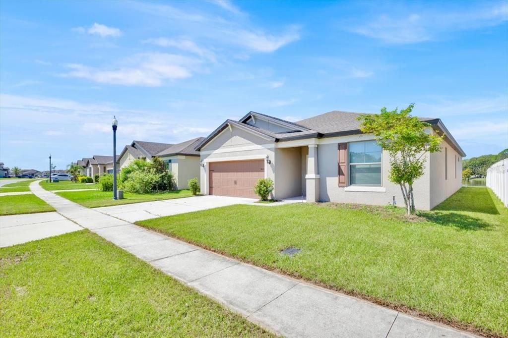 For Rent: $2,200 (3 beds, 2 baths, 2144 Square Feet)