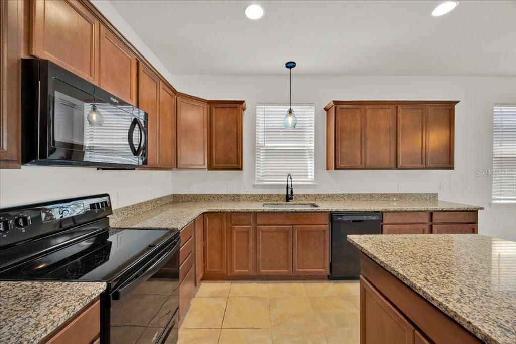 For Rent: $2,200 (3 beds, 2 baths, 2144 Square Feet)