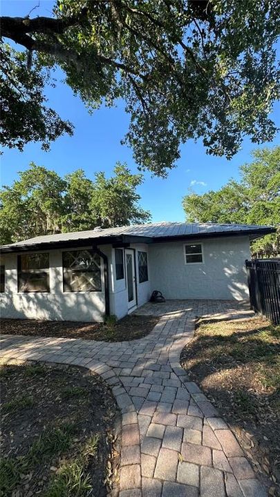En Venta: $990,000 (4 camas, 2 baños, 1824 Pies cuadrados)