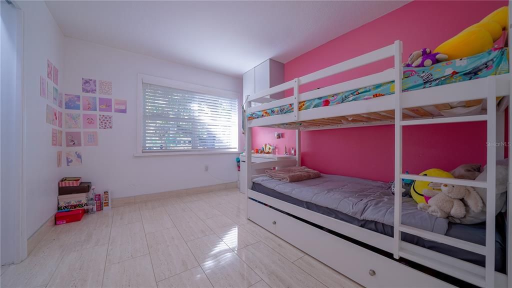 En Venta: $990,000 (4 camas, 2 baños, 1824 Pies cuadrados)