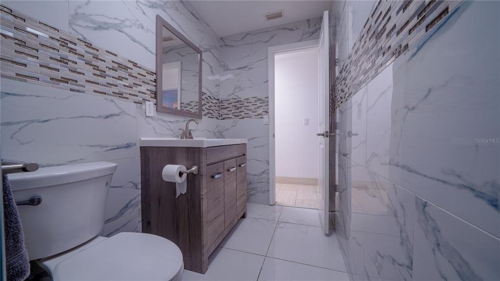 En Venta: $990,000 (4 camas, 2 baños, 1824 Pies cuadrados)