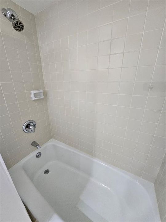 En Renta: $2,400 (2 camas, 2 baños, 2000 Pies cuadrados)