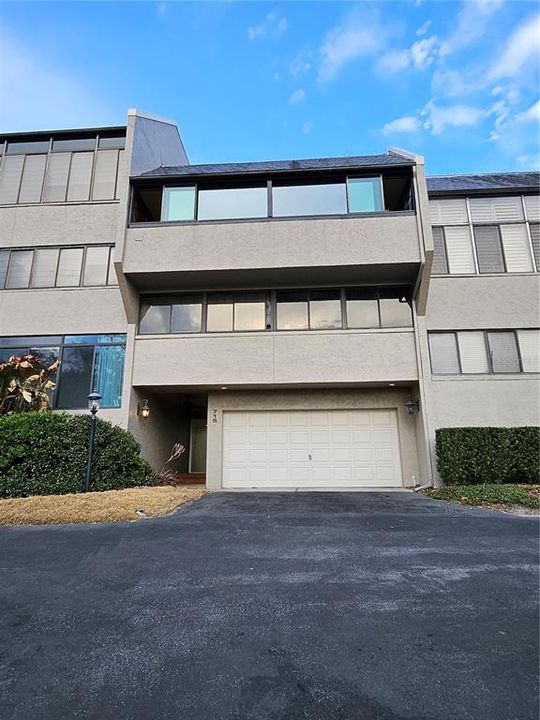 En Renta: $2,400 (2 camas, 2 baños, 2000 Pies cuadrados)