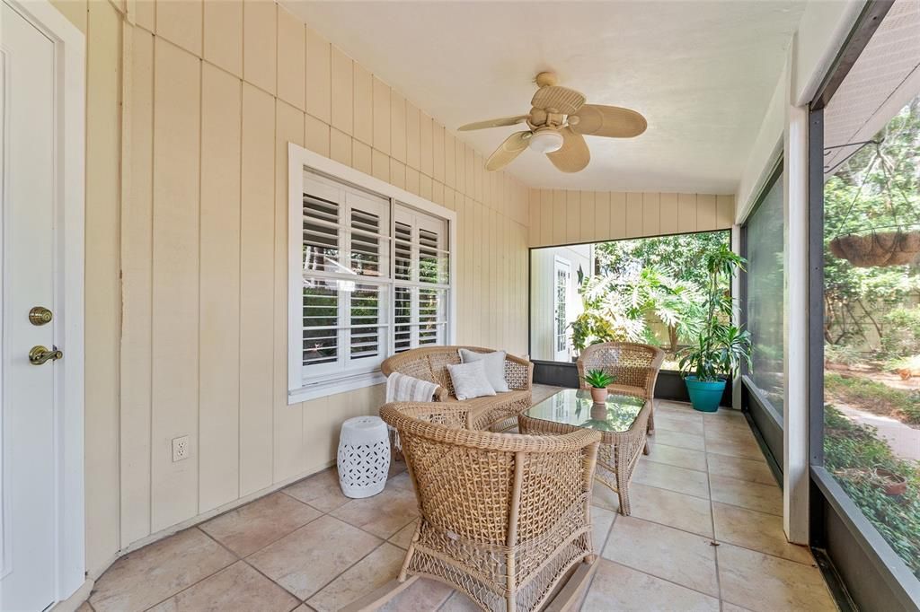 Под контрактом: $359,000 (3 спален, 2 ванн, 1991 Квадратных фут)