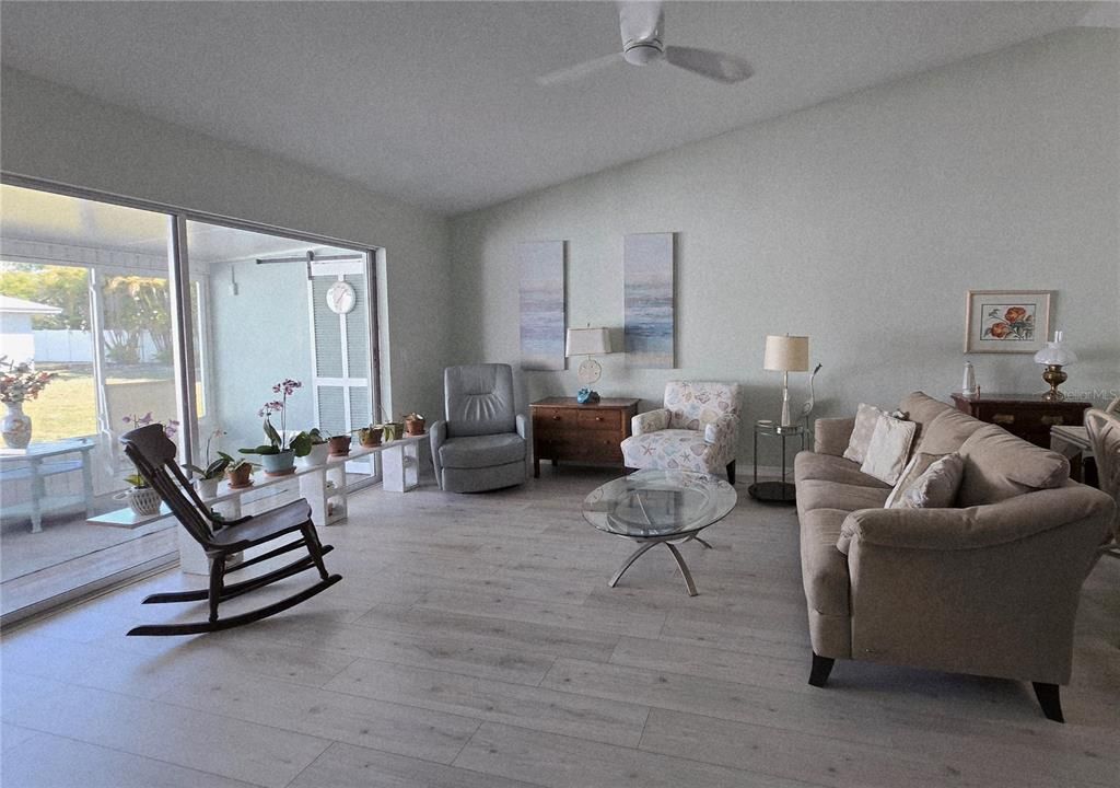 En Venta: $259,000 (2 camas, 2 baños, 1170 Pies cuadrados)